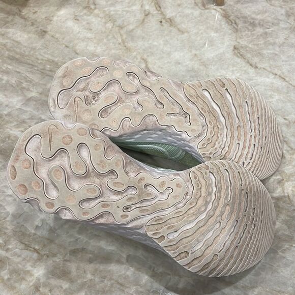 Woman’s Nike React Infinity Run FK - Picture 8 of 8